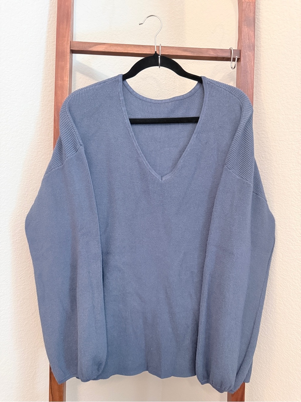 Women's V-Neck Sweater in Dusty Blue